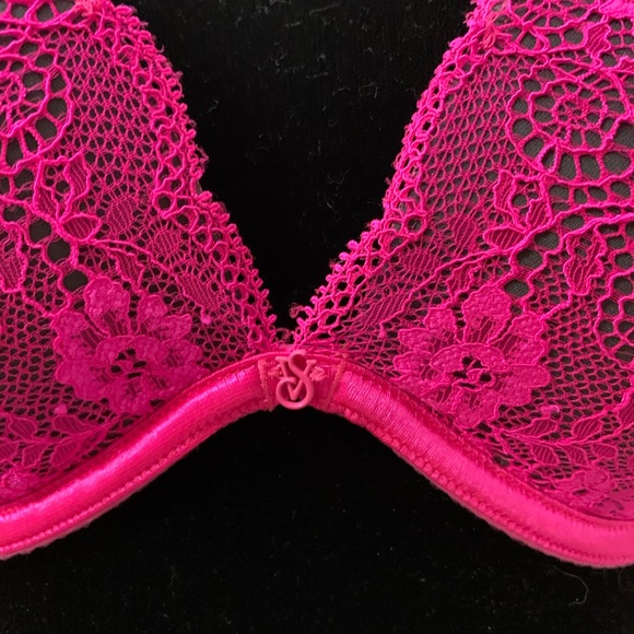 Victoria’s Secret Hot Pink Lace & Gray Plunge Bra - Picture 4 of 9